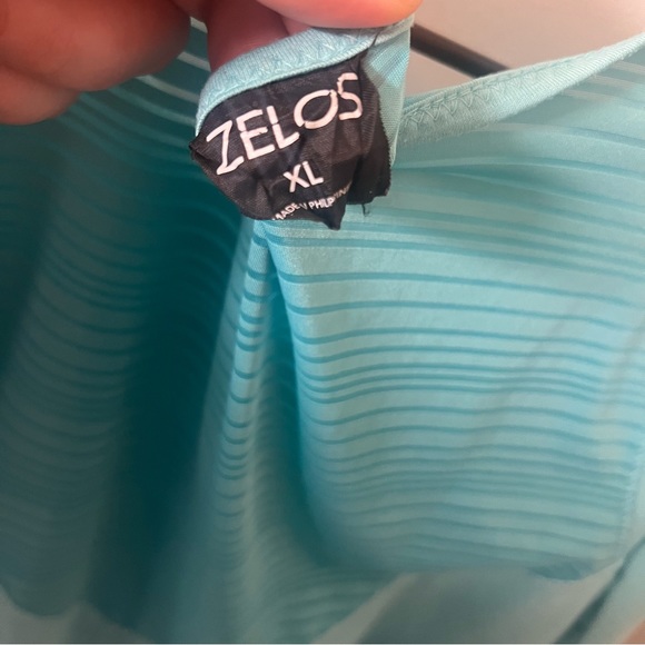 Zelos. Size XL Long Sleeved Top - Picture 4 of 5